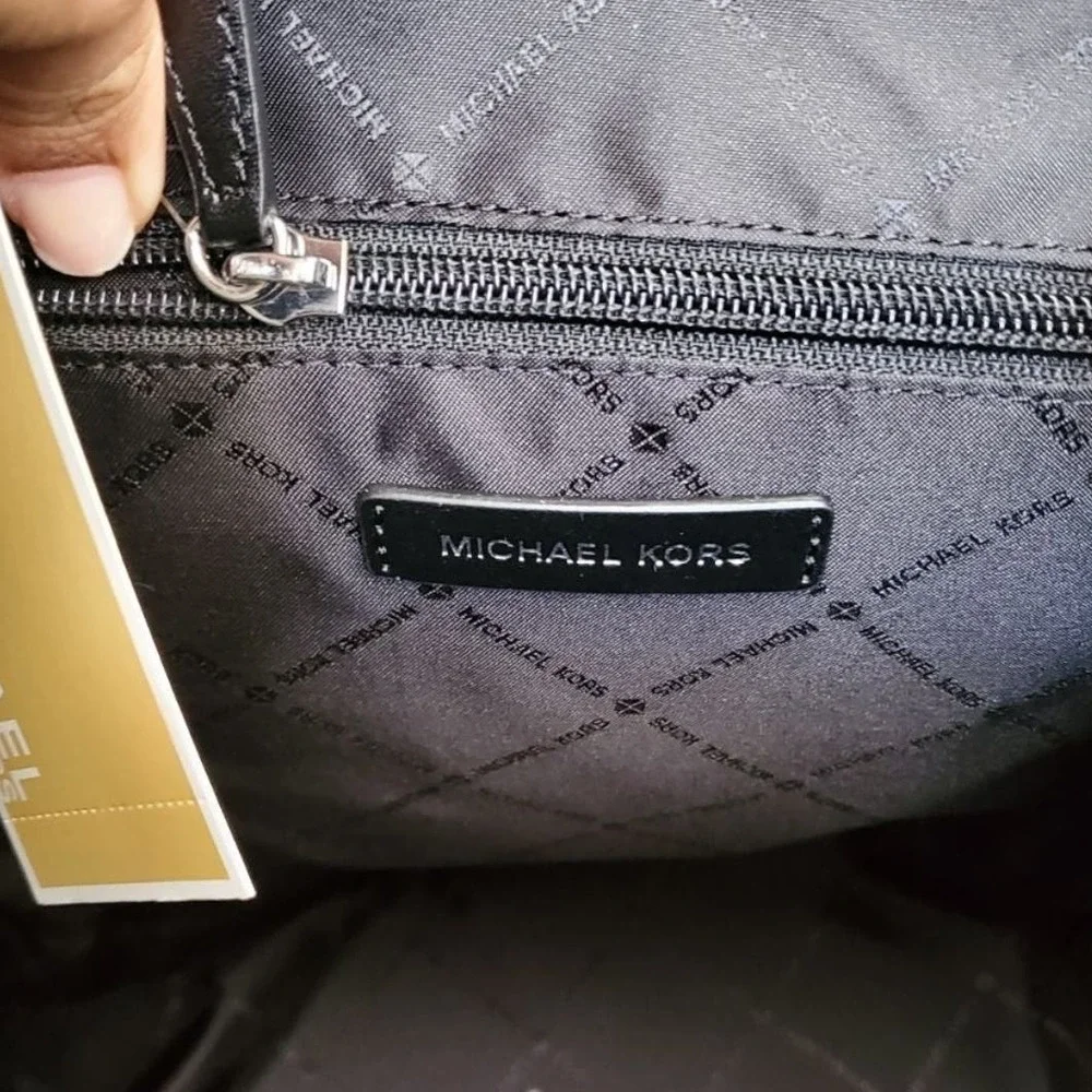 Michael Kors Chain Backpack And Wallet Set - Picture 7 of 10